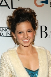 Photos de Mackenzie Rosman - L'oreal Paris Presents As Seen in Harpers Bazaar - 24